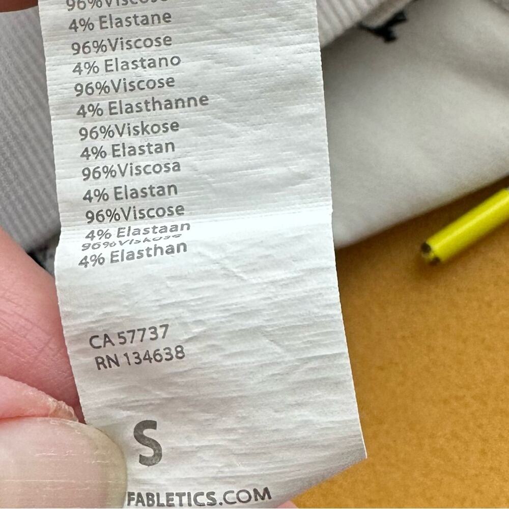 Fabletics Jasmine Side Slit Pullover Size Small B… - image 9